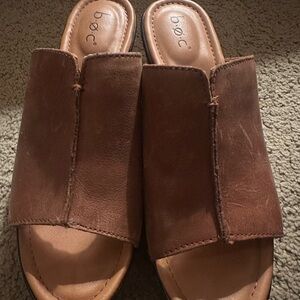 b.o.c. Women's Tan Leather Mules